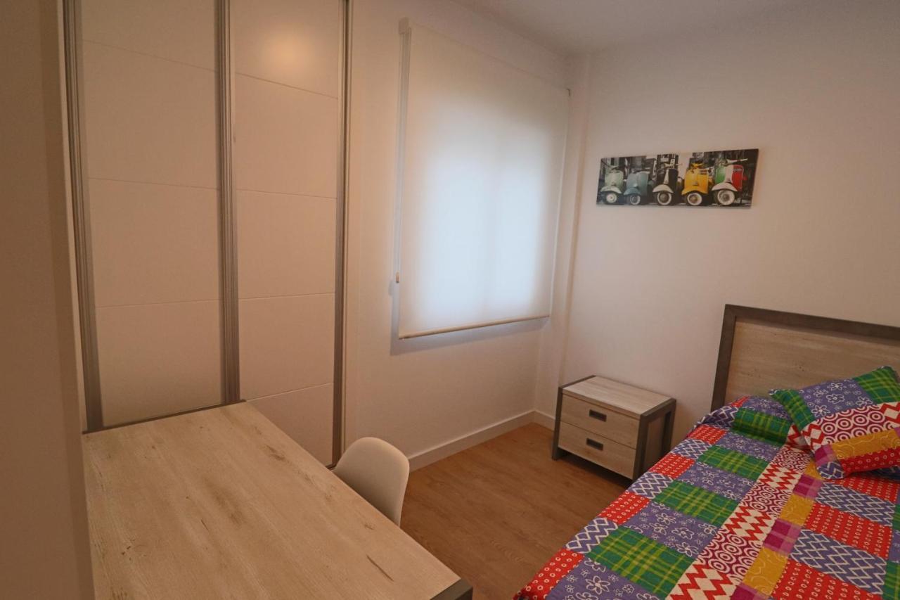 פואנגירולה Poeta 2 Bedroom Apartment מראה חיצוני תמונה