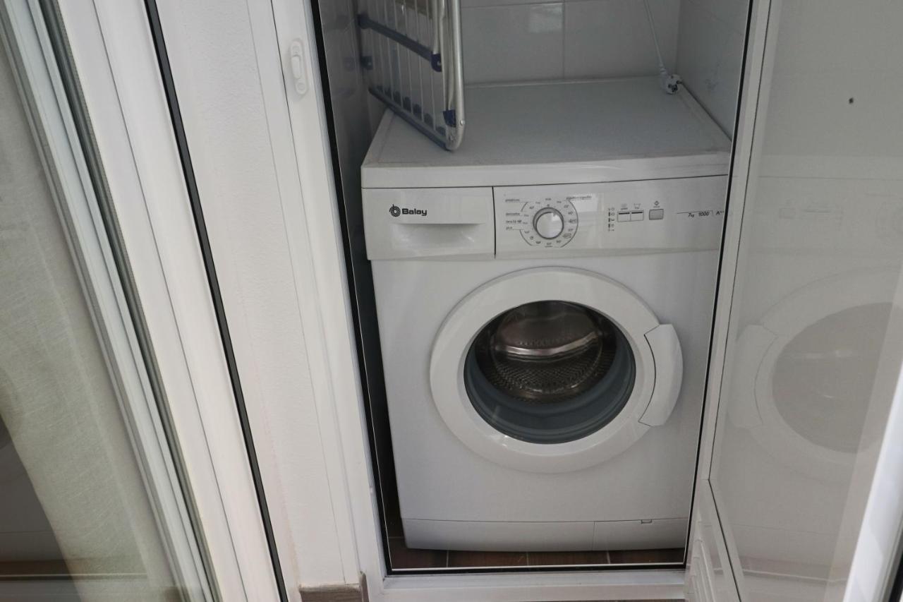 פואנגירולה Poeta 2 Bedroom Apartment מראה חיצוני תמונה